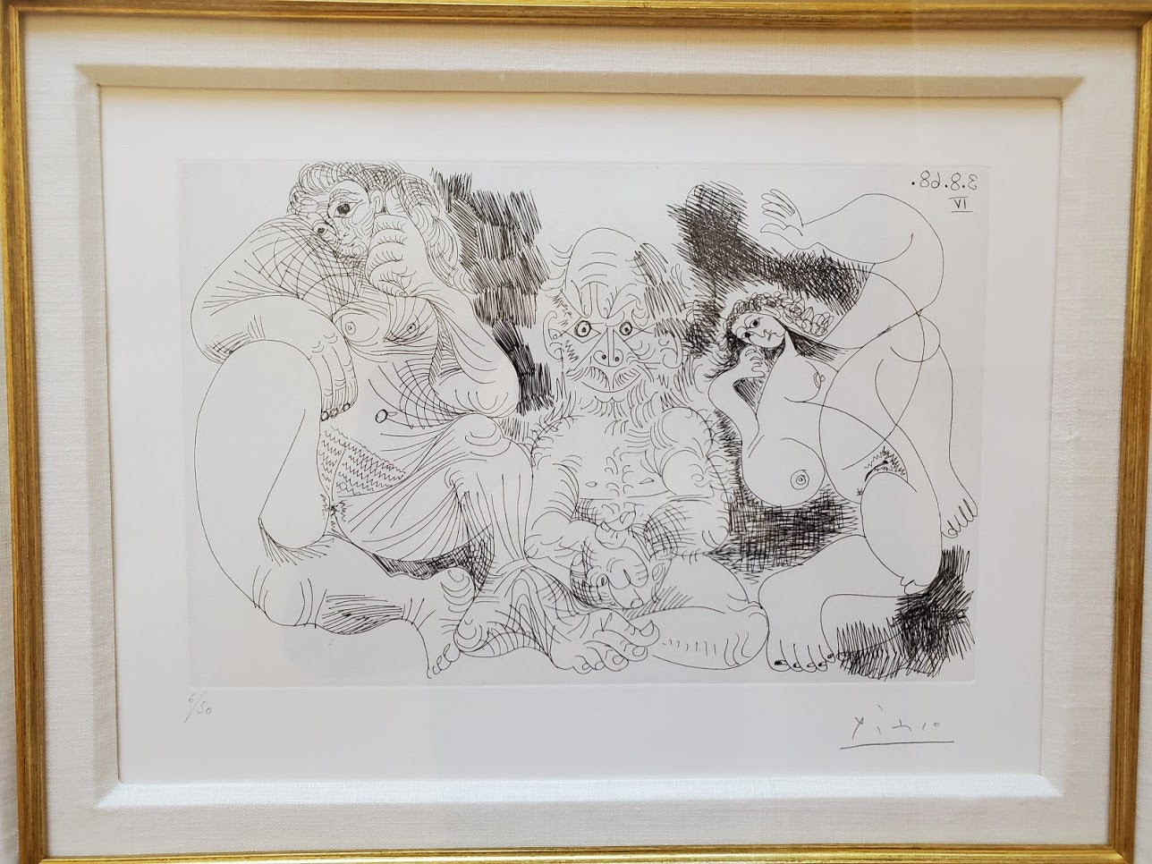 Vieillard assis avec une femme et danseuse