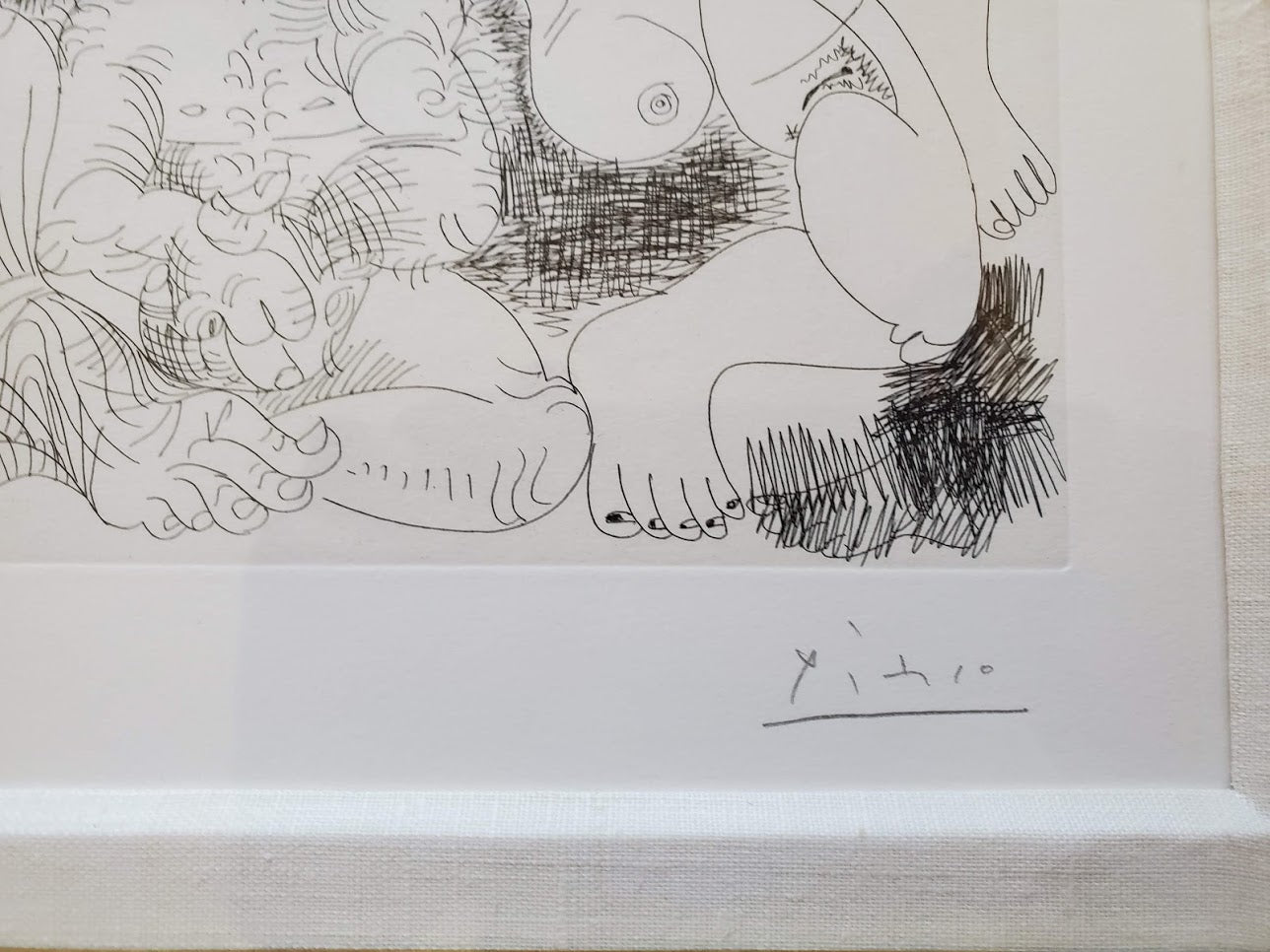 Vieillard assis avec une femme et danseuse