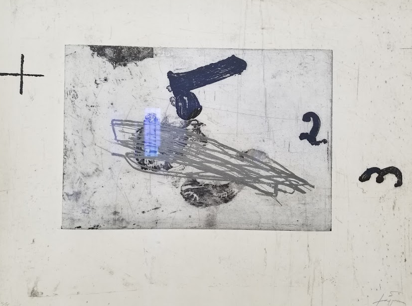 Un vase de terre crue et le T du nom de Tàpies (Pl 1)