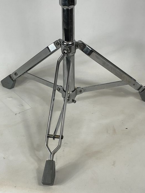 Yasu Sasamoto Dulton Stool Iron (cast/wrought)