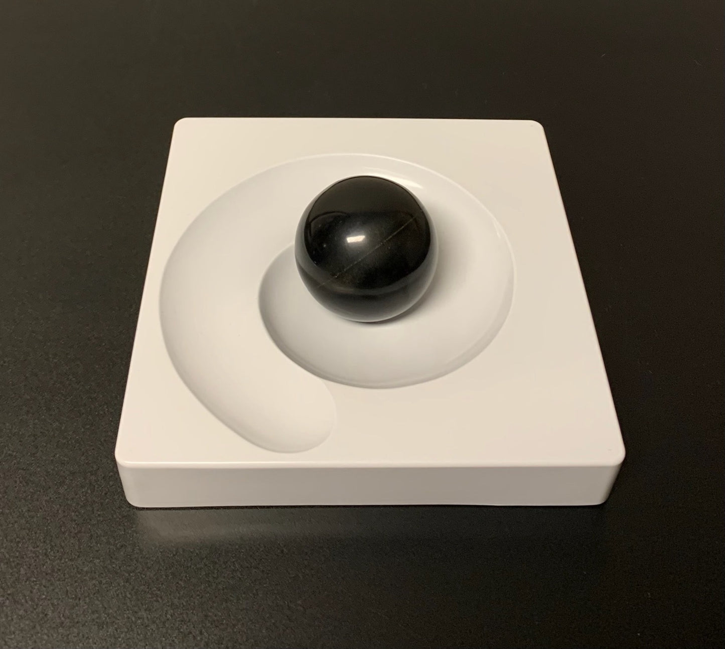 Ashtray Spyros by Artemide