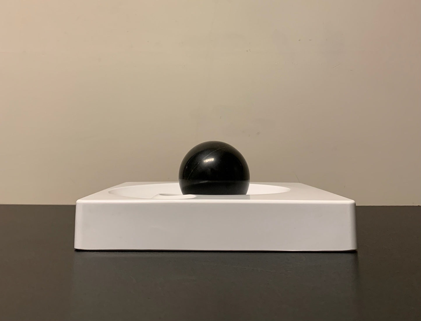 Ashtray Spyros by Artemide